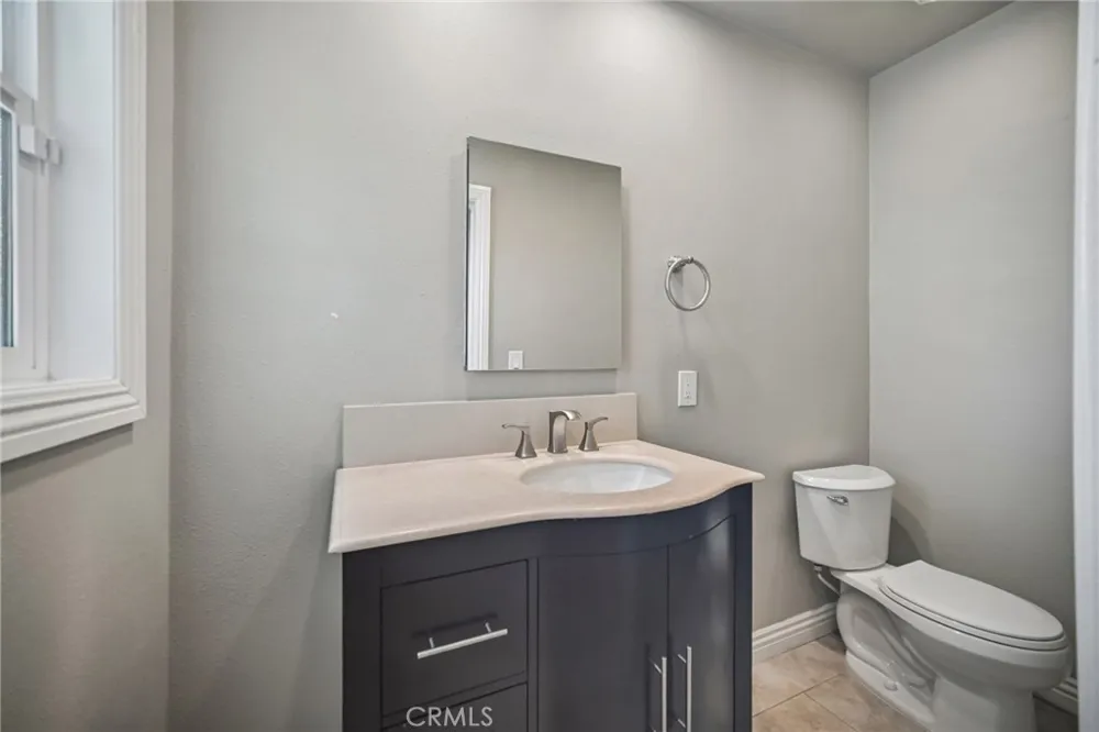 9509 Jellico Avenue Northridge, CA 91325