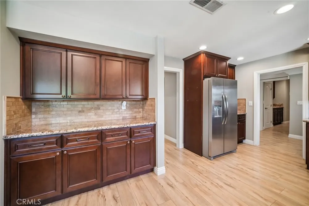 9509 Jellico Avenue Northridge, CA 91325