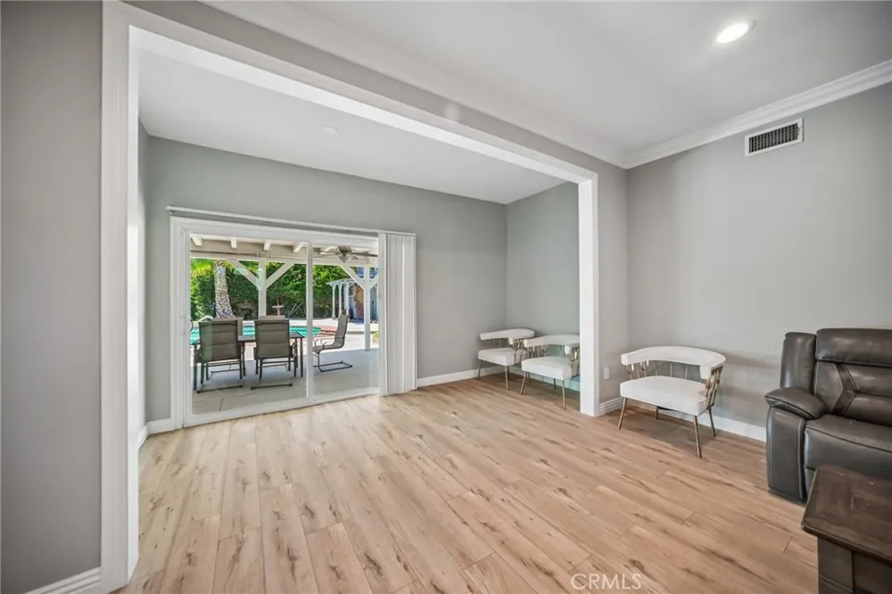 9509 Jellico Avenue Northridge, CA 91325