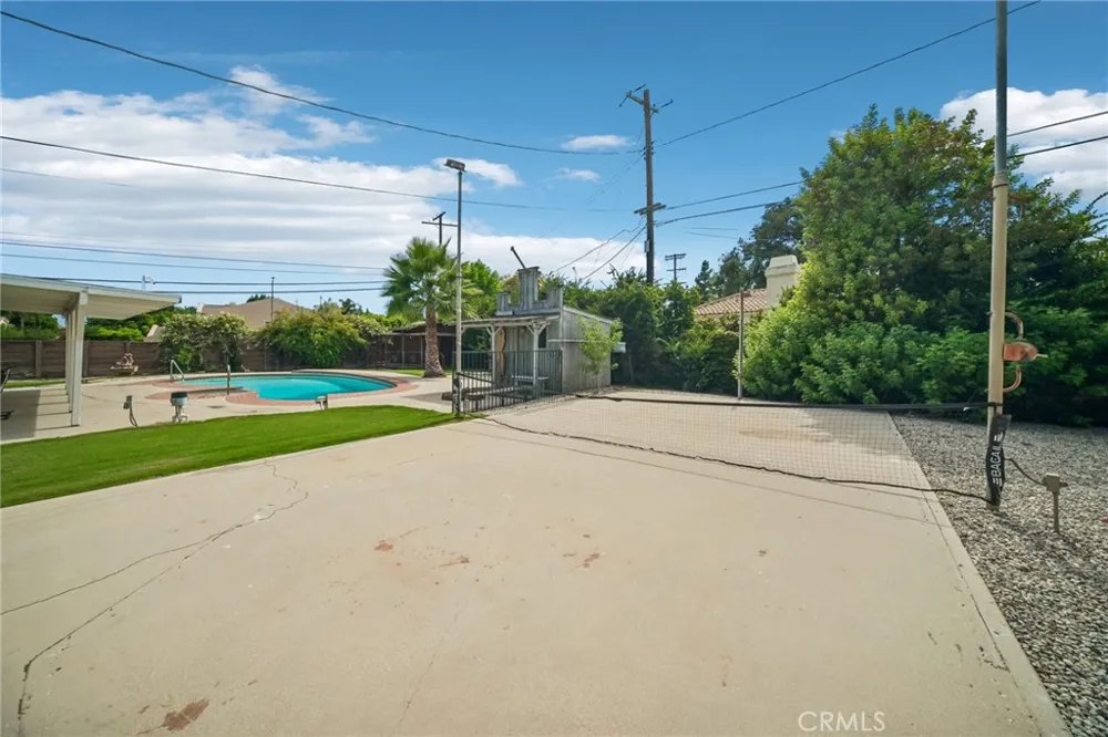 9509 Jellico Avenue Northridge, CA 91325