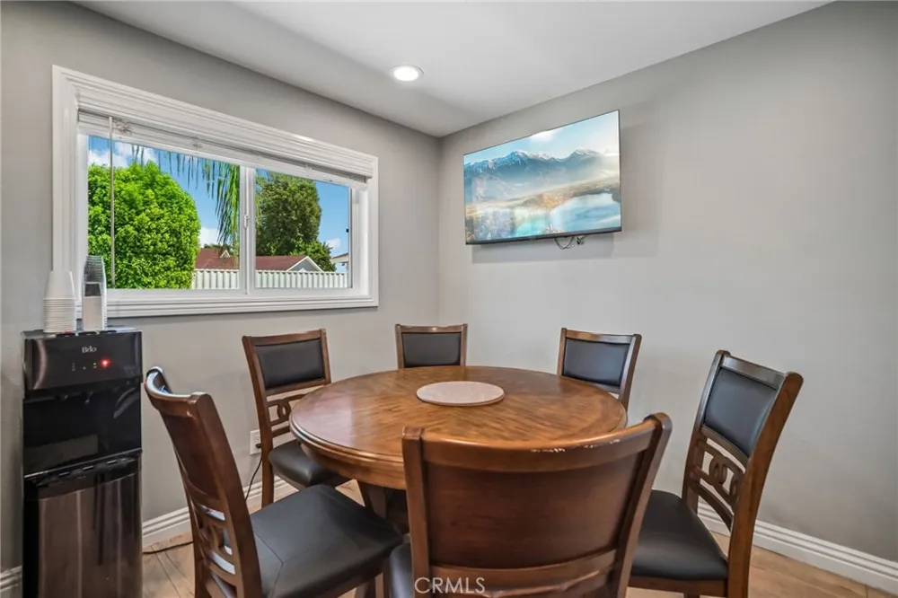 9509 Jellico Avenue Northridge, CA 91325