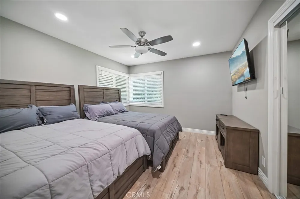 9509 Jellico Avenue Northridge, CA 91325