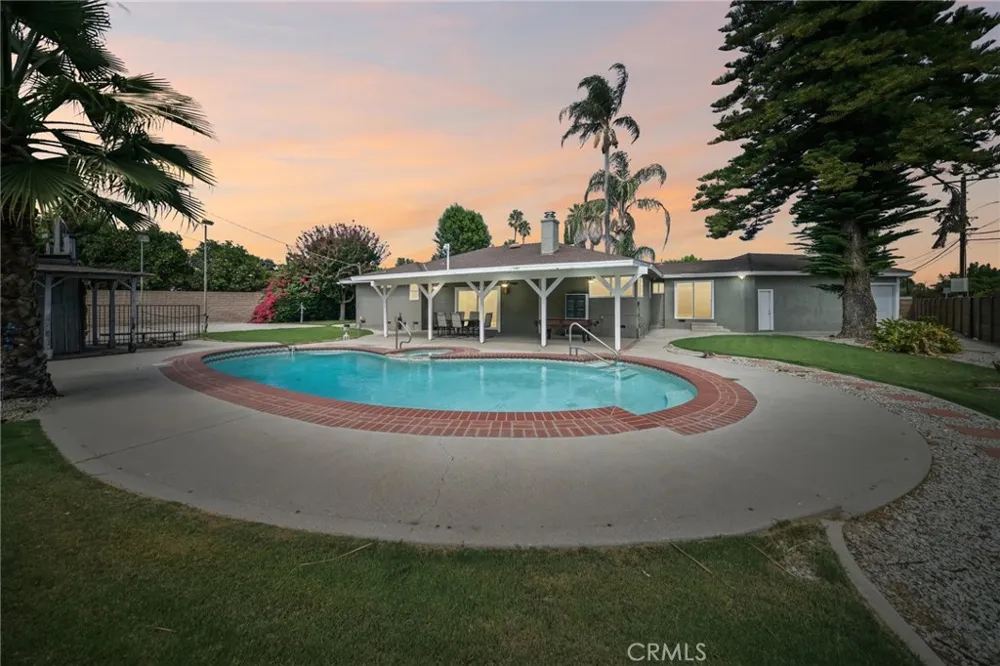 9509 Jellico Avenue Northridge, CA 91325