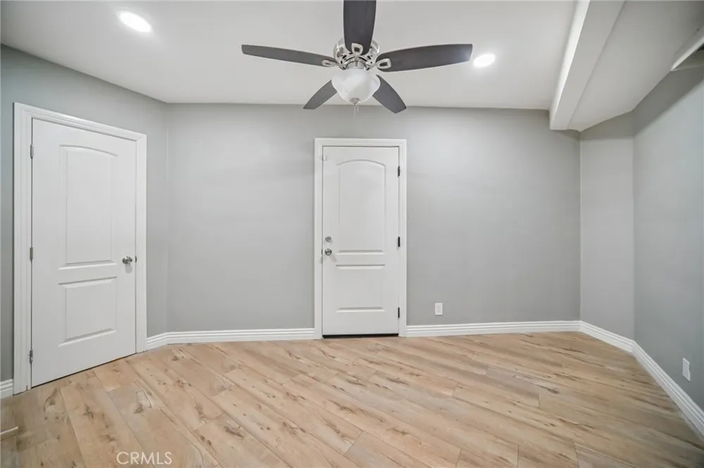 9509 Jellico Avenue Northridge, CA 91325