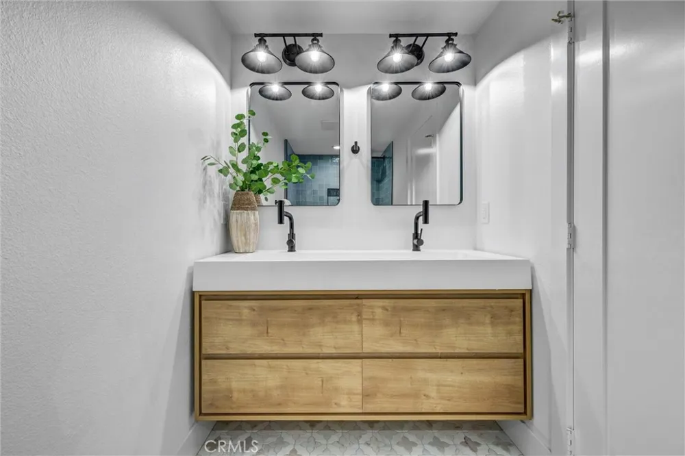 2973 Lakeview Way Fullerton, CA 92835