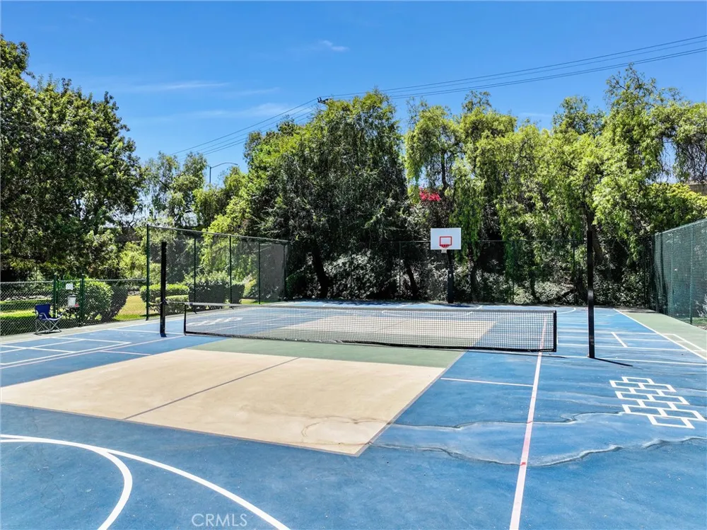 2973 Lakeview Way Fullerton, CA 92835