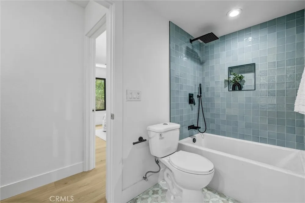 2973 Lakeview Way Fullerton, CA 92835