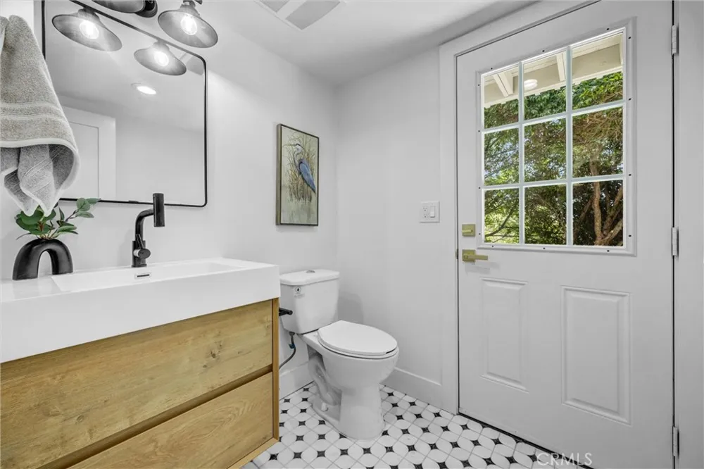 2973 Lakeview Way Fullerton, CA 92835