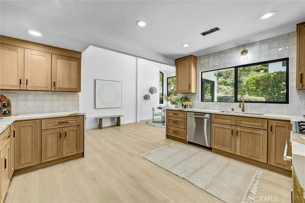 2973 Lakeview Way Fullerton, CA 92835