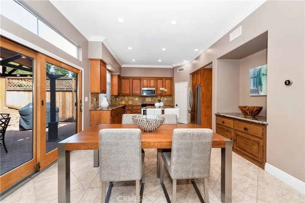 27 Las Cruces Rancho Santa Margarita, CA 92688