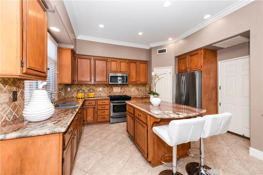 27 Las Cruces Rancho Santa Margarita, CA 92688