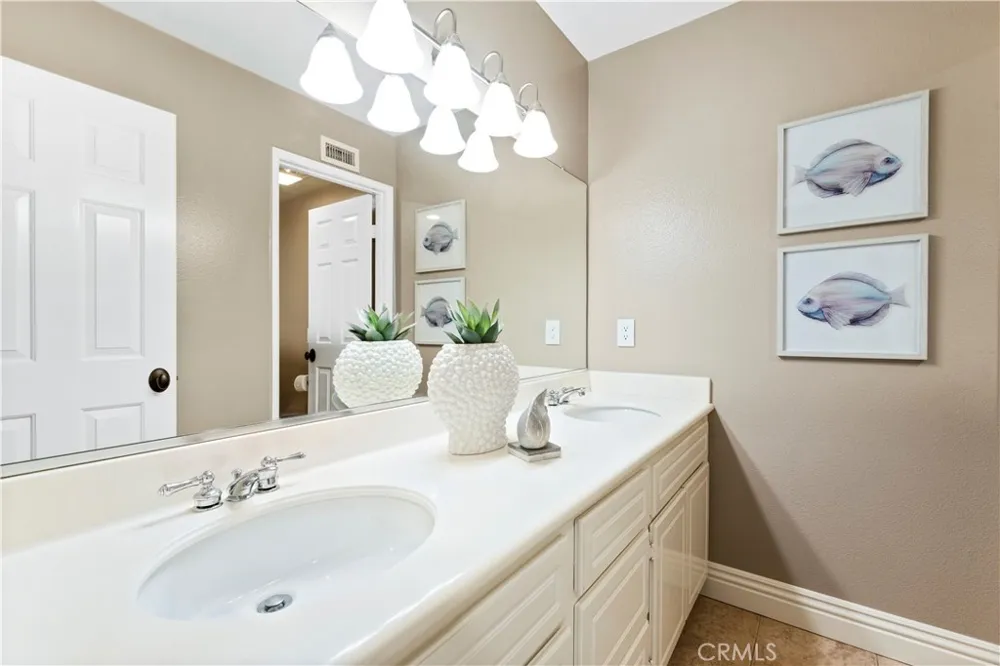 27 Las Cruces Rancho Santa Margarita, CA 92688