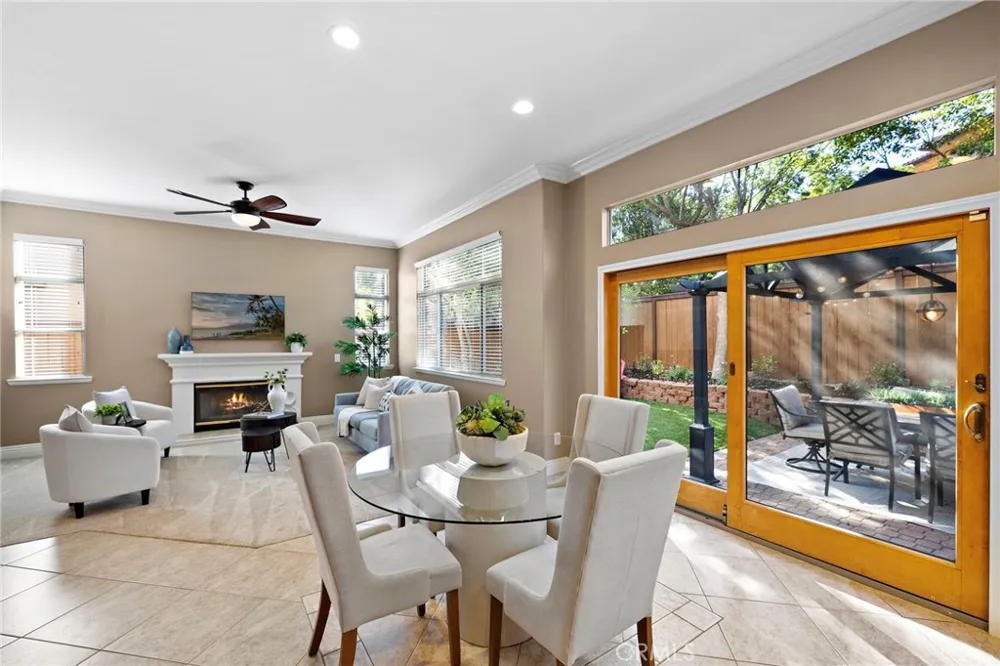 27 Las Cruces Rancho Santa Margarita, CA 92688