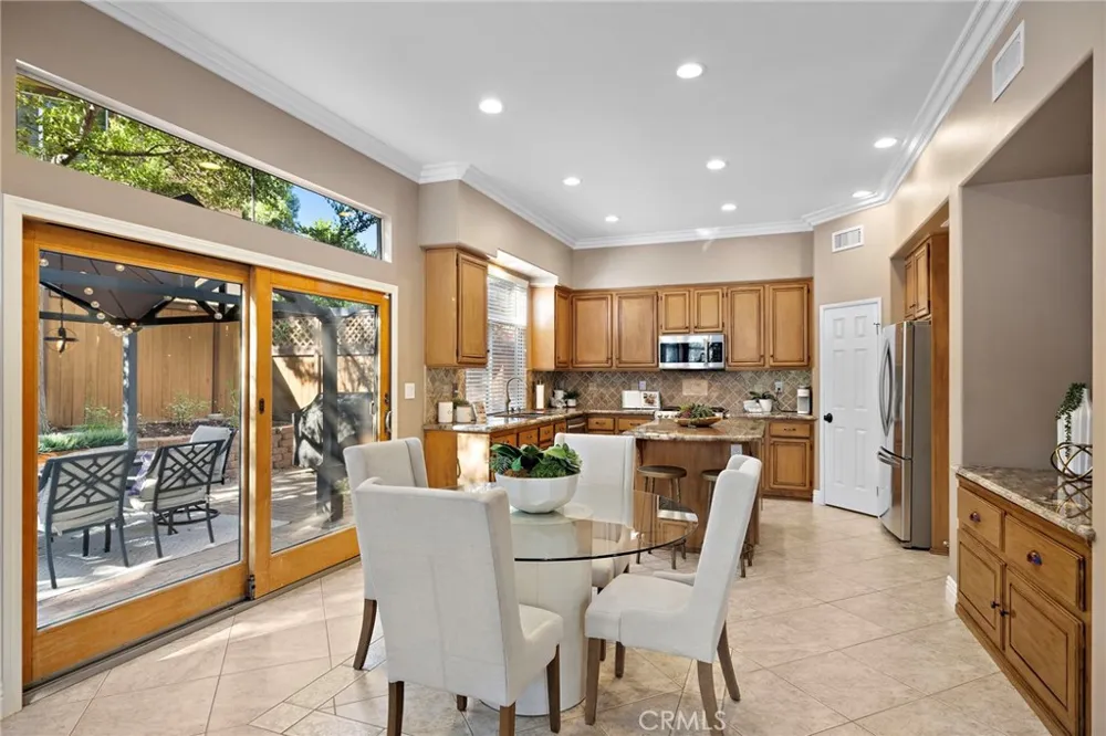 27 Las Cruces Rancho Santa Margarita, CA 92688