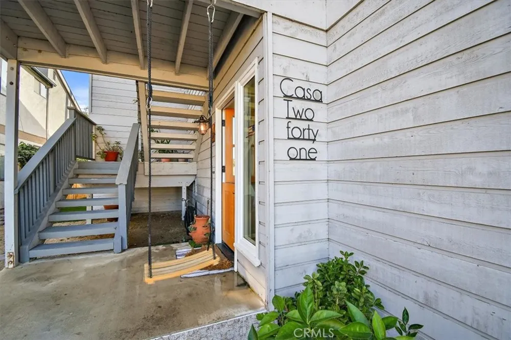 241 W El Portal #A San Clemente, CA 92672