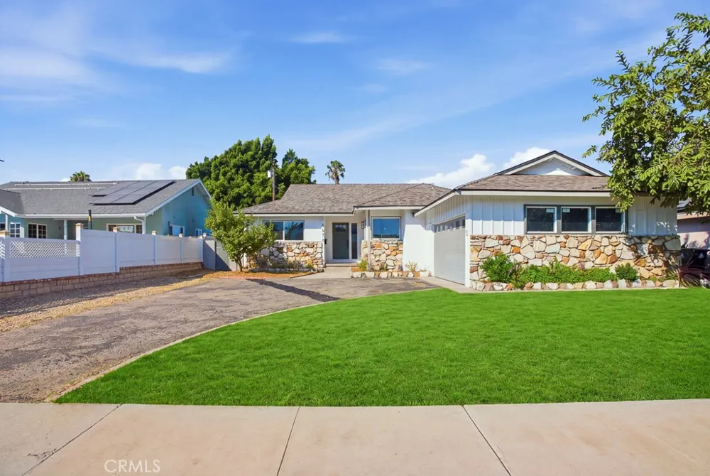 10579 Lev Ave San Fernando, CA 91345