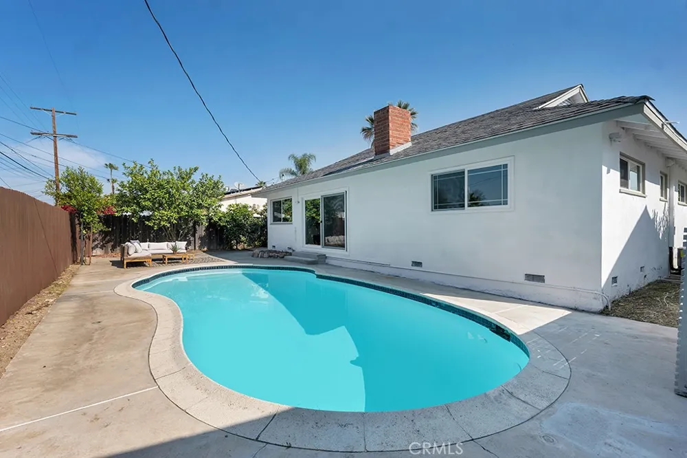 10579 Lev Ave San Fernando, CA 91345