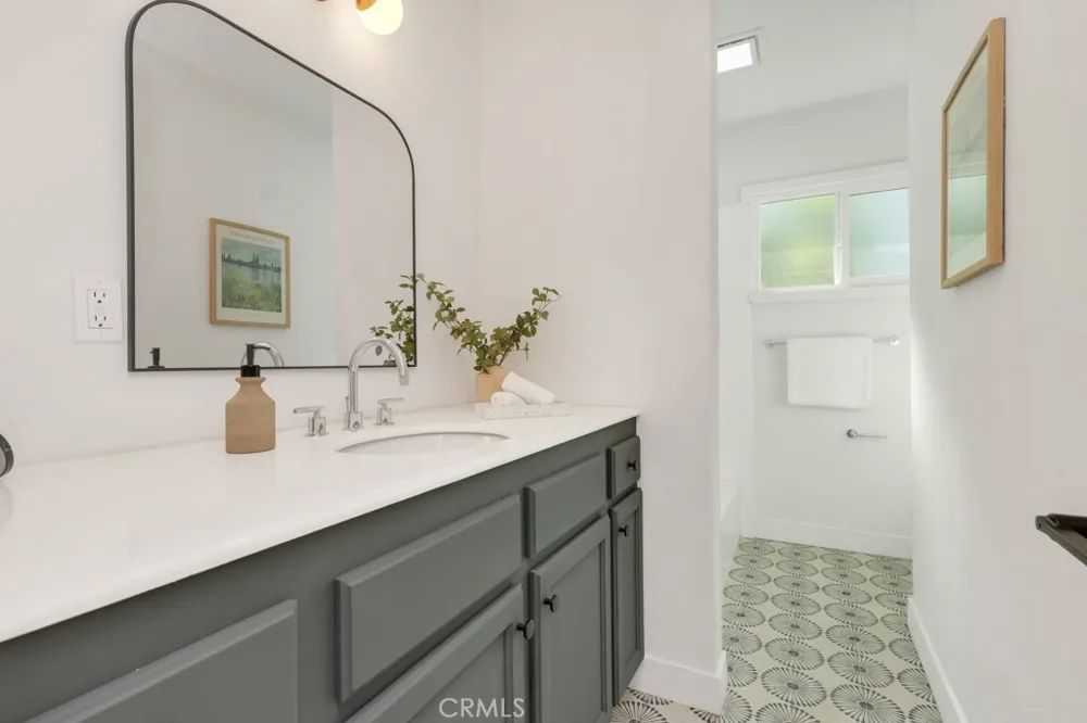 10579 Lev Ave San Fernando, CA 91345