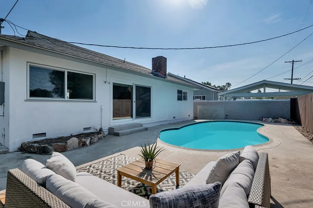 10579 Lev Ave San Fernando, CA 91345