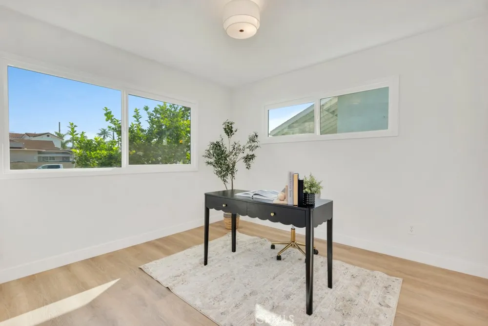 10579 Lev Ave San Fernando, CA 91345