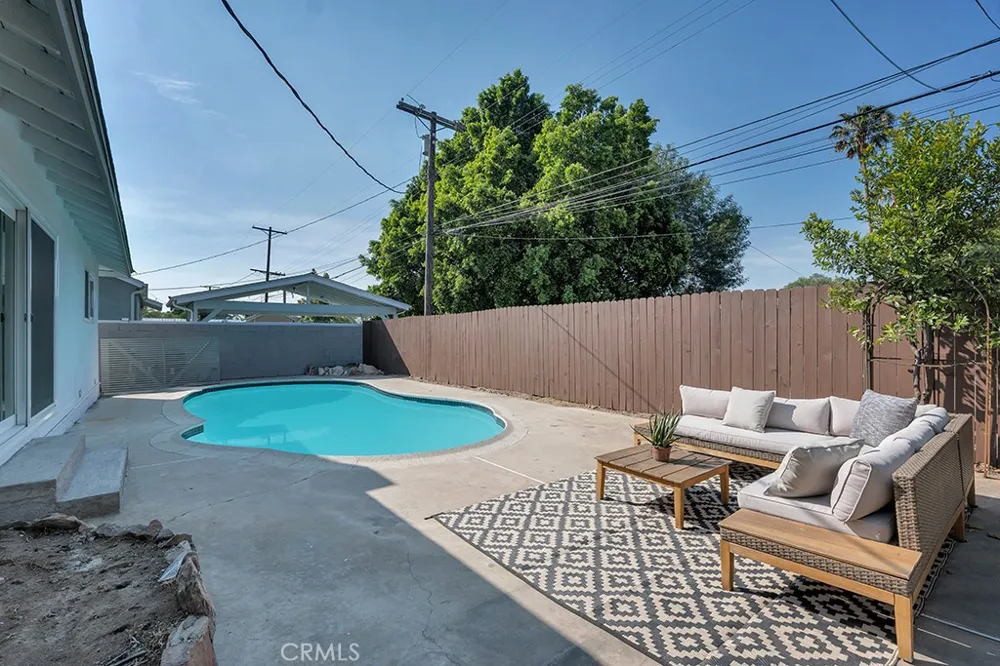 10579 Lev Ave San Fernando, CA 91345