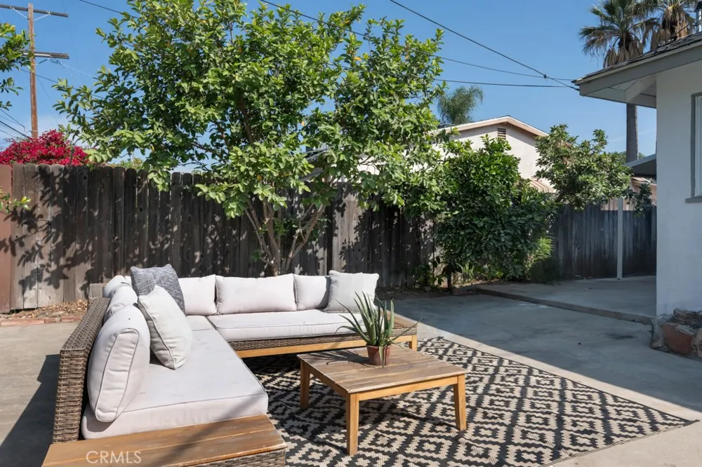 10579 Lev Ave San Fernando, CA 91345