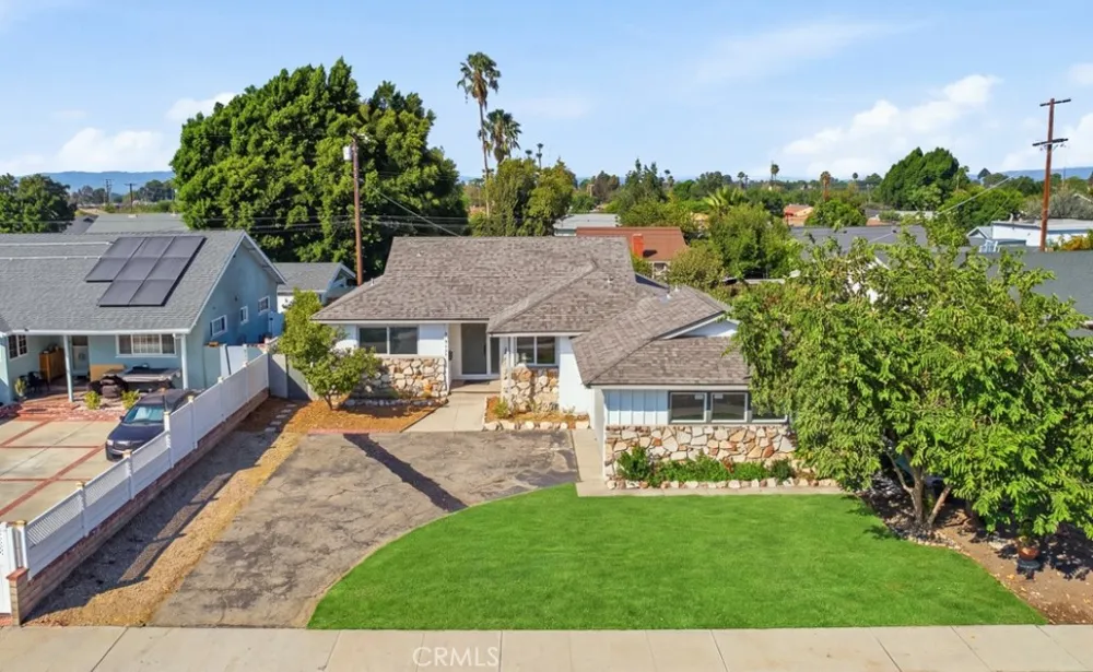 10579 Lev Ave San Fernando, CA 91345