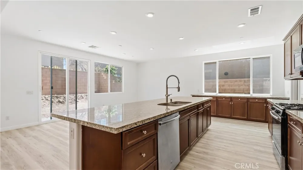 7911 Sea Salt Avenue Fontana, CA 92336