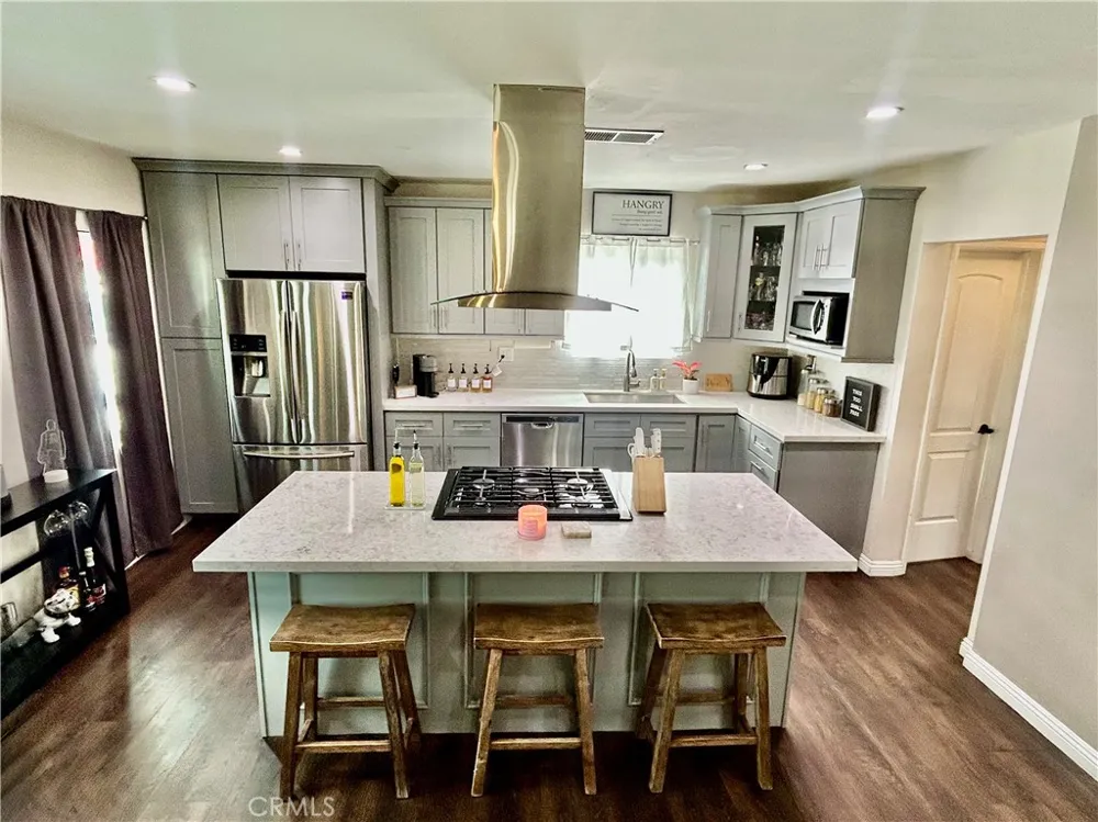 205 E Cypress Covina, CA 91723