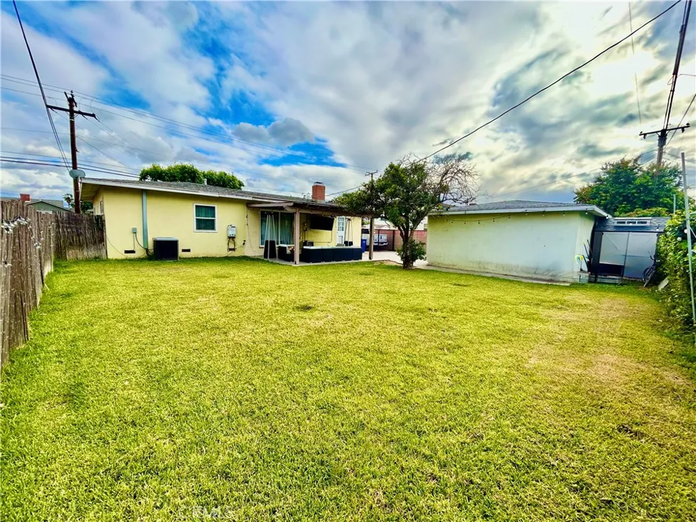205 E Cypress Covina, CA 91723