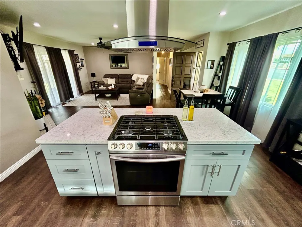 205 E Cypress Covina, CA 91723