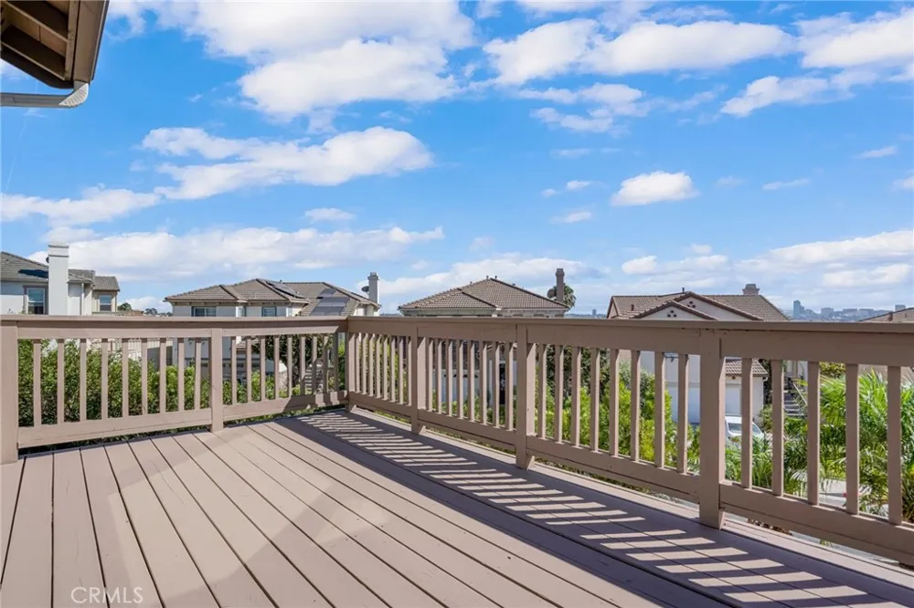 2201 Bay View Drive Signal Hill, CA 90755