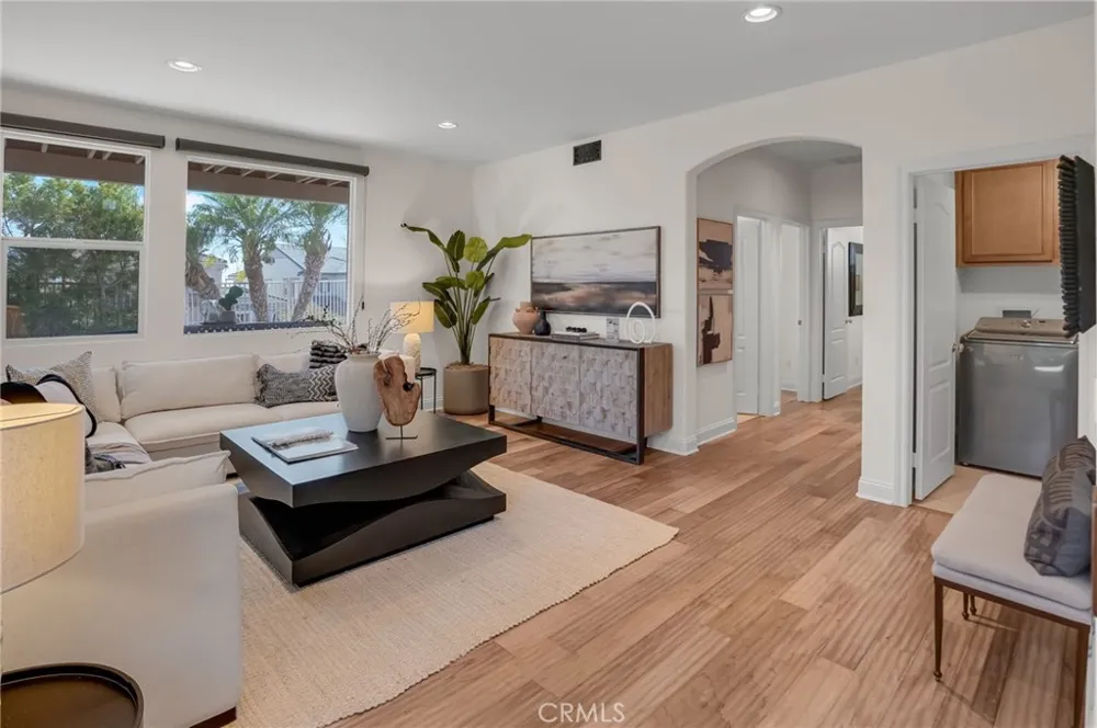 2201 Bay View Drive Signal Hill, CA 90755