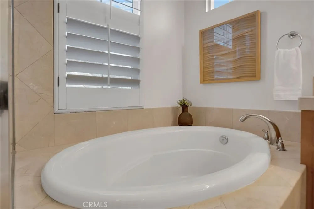2201 Bay View Drive Signal Hill, CA 90755