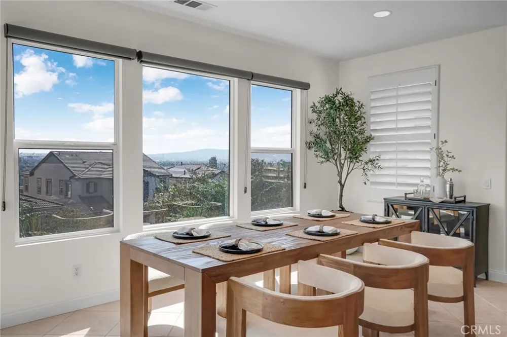 2201 Bay View Drive Signal Hill, CA 90755