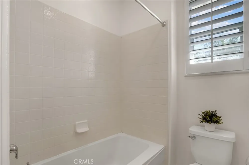 2201 Bay View Drive Signal Hill, CA 90755