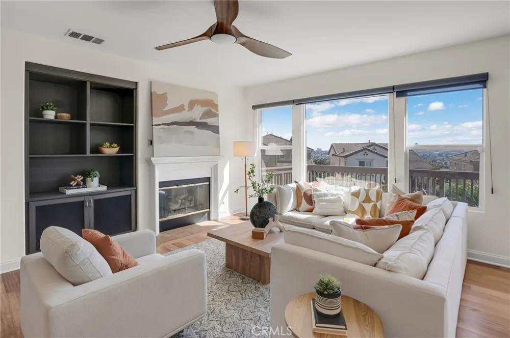 2201 Bay View Drive Signal Hill, CA 90755