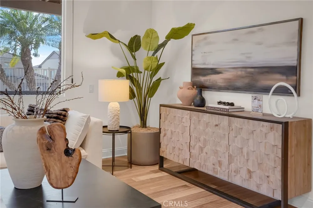 2201 Bay View Drive Signal Hill, CA 90755