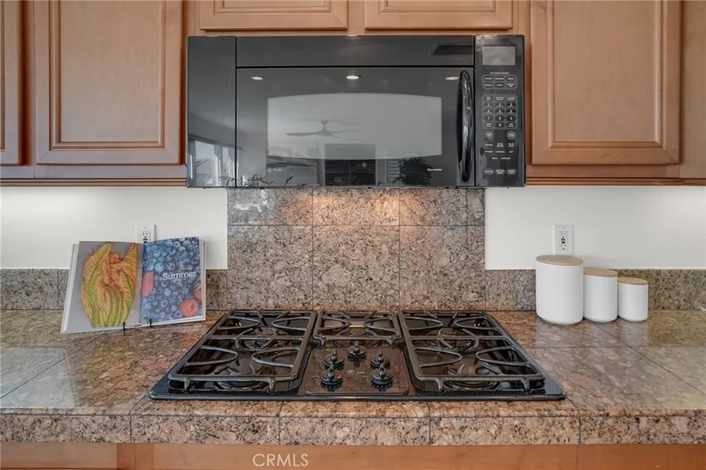 2201 Bay View Drive Signal Hill, CA 90755