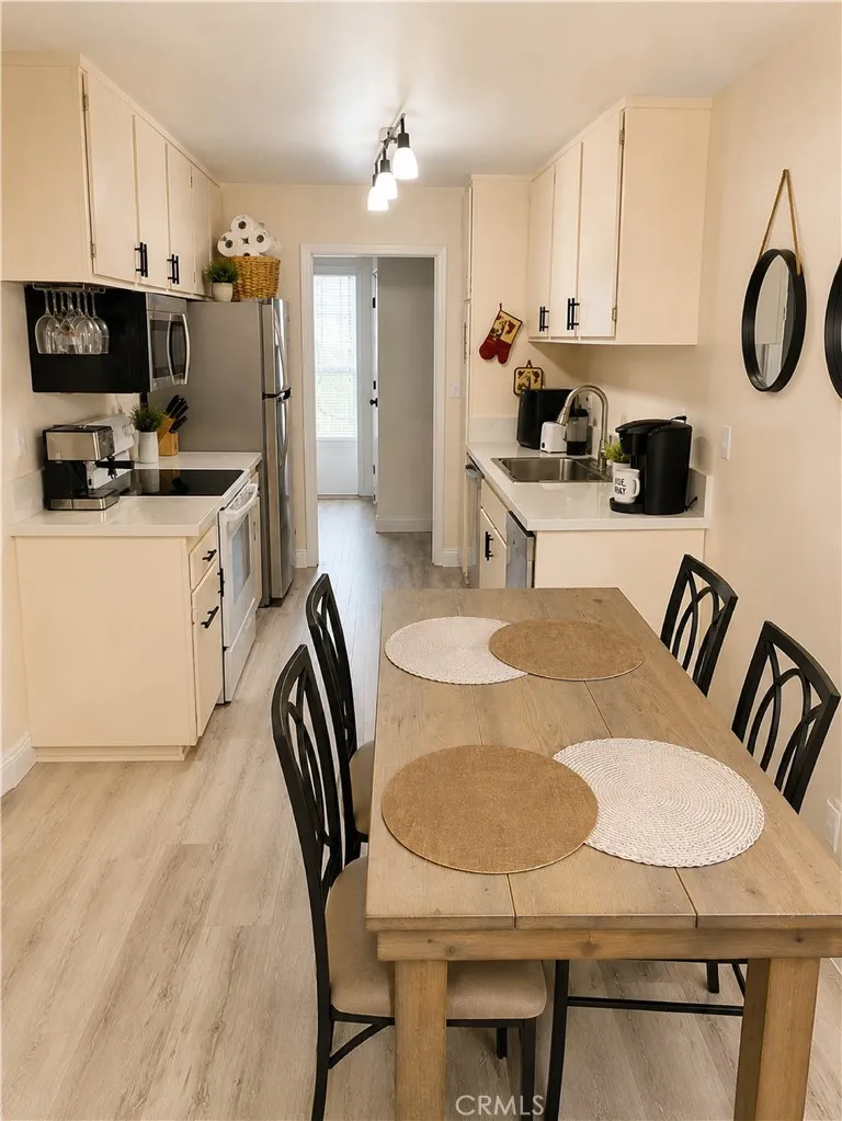 3700 Dean #2106 Ventura, CA 93003