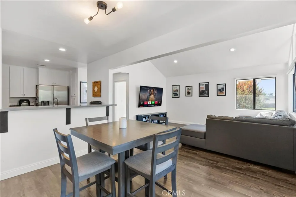 700 W Walnut Avenue #25 Orange, CA 92868