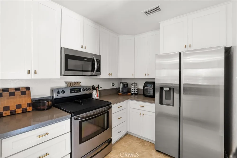 700 W Walnut Avenue #25 Orange, CA 92868