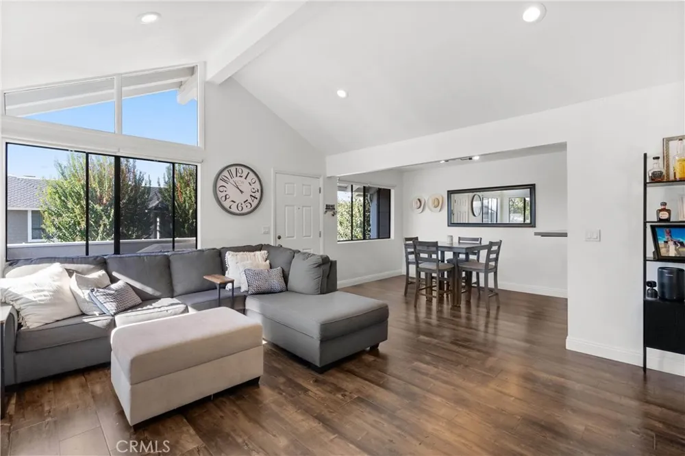 700 W Walnut Avenue #25 Orange, CA 92868