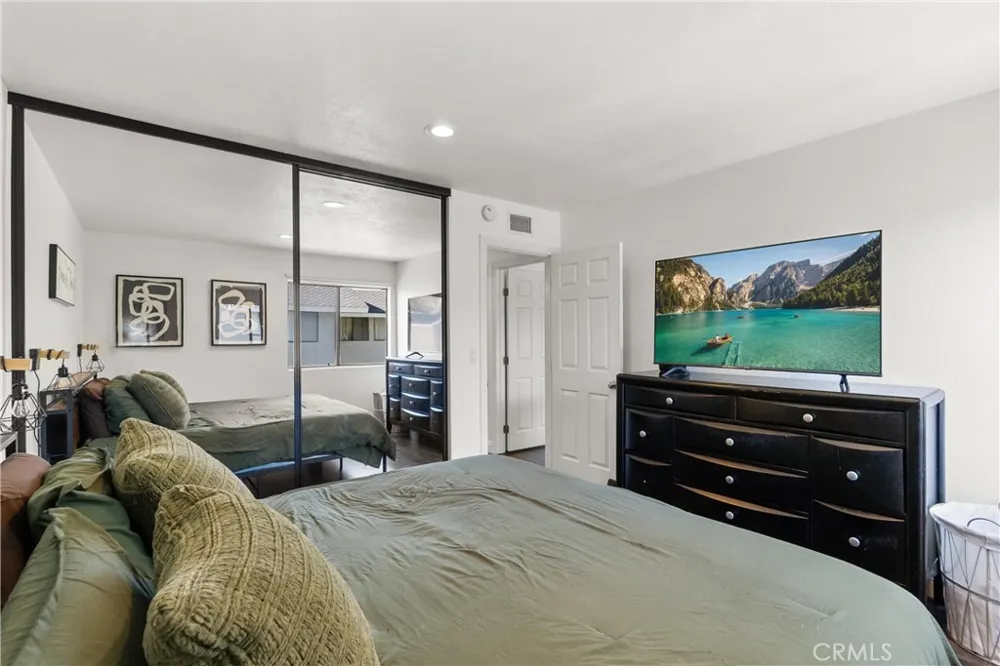 700 W Walnut Avenue #25 Orange, CA 92868