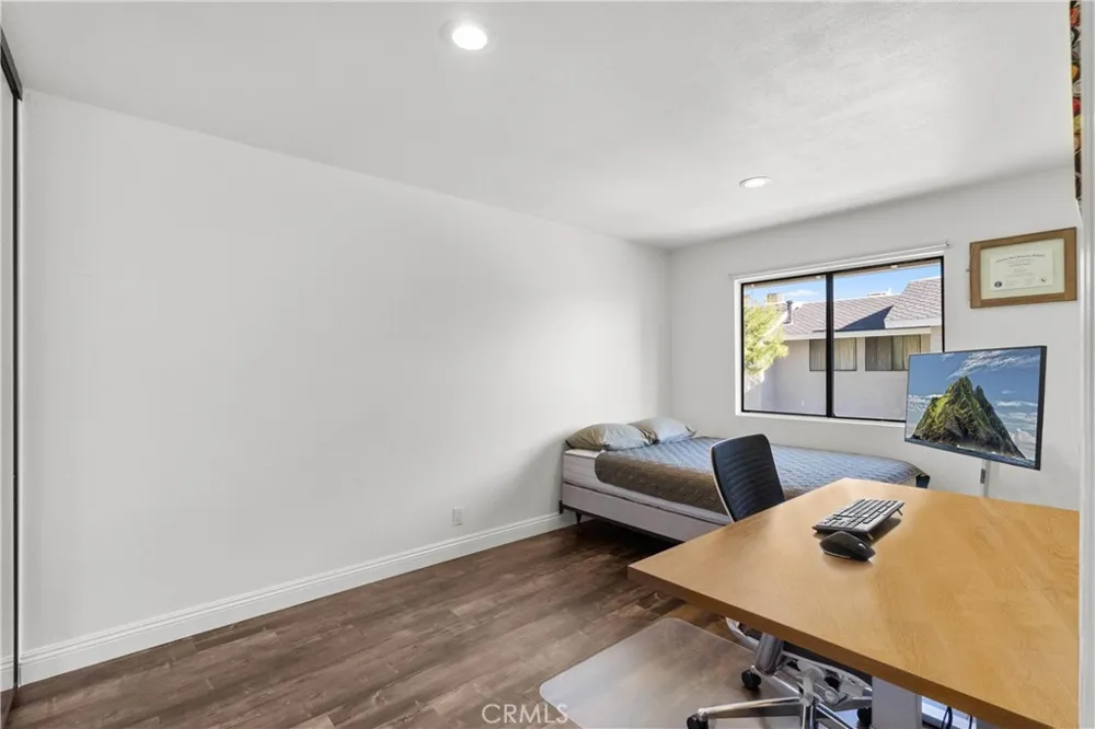 700 W Walnut Avenue #25 Orange, CA 92868