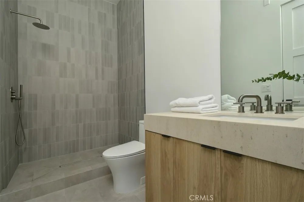 4433 Kraft Avenue Studio City, CA 91602