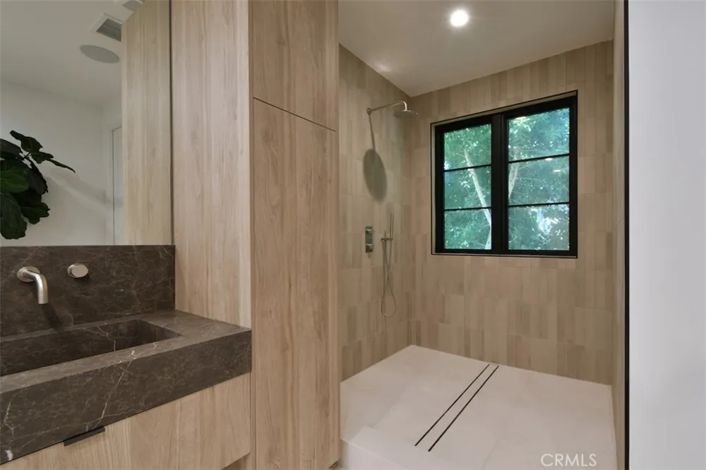4433 Kraft Avenue Studio City, CA 91602