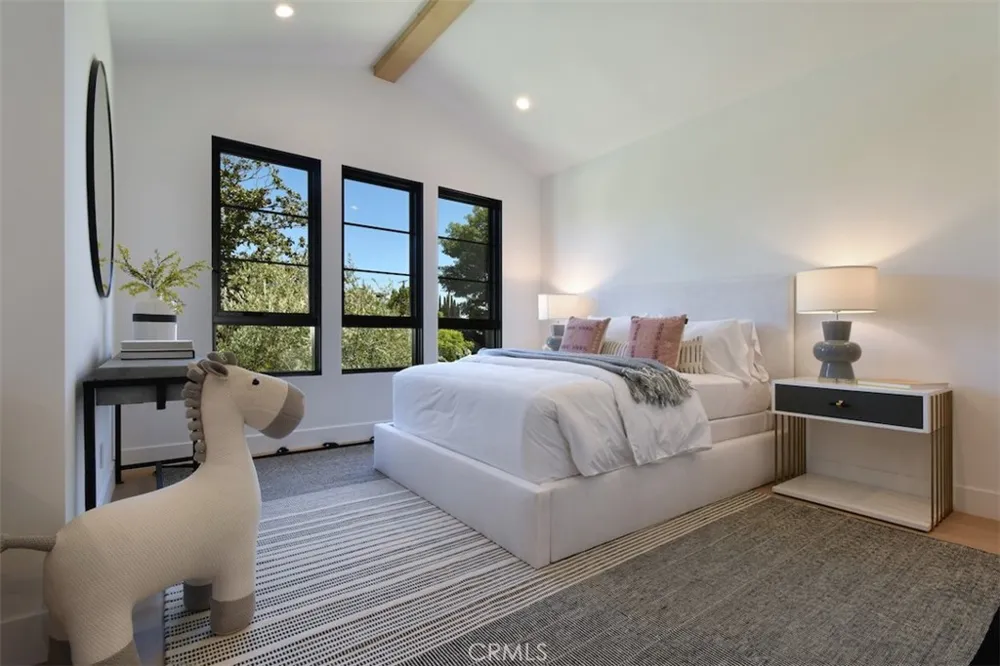 4433 Kraft Avenue Studio City, CA 91602