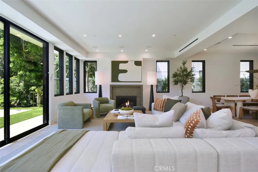 4433 Kraft Avenue Studio City, CA 91602