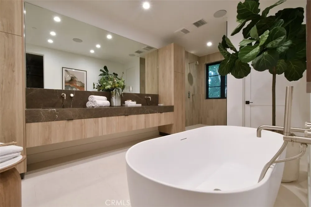 4433 Kraft Avenue Studio City, CA 91602